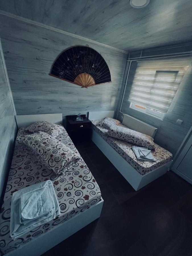 Casa Alex Hotel Piteşti Kültér fotó