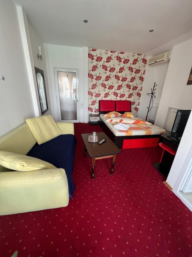 Casa Alex Hotel Piteşti Kültér fotó