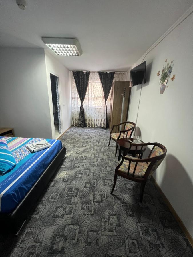 Casa Alex Hotel Piteşti Kültér fotó